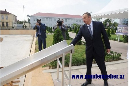 Prezident İlham Əliyev MİDA-nın Hövsan yaşayış kompleksində ilk binanın təməlqoyma mərasimində iştirak edib