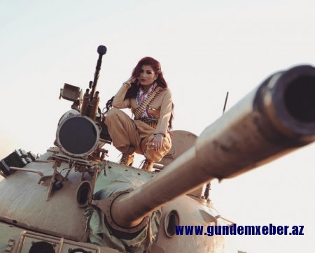   Sosial şəbəkələrdə terrorçularla şəkli yayılan qadın kimdir?- FOTOLAR
