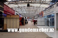 ​Binə Ticarət Mərkəzində AKSİYA – Baş ofisin qarşısına toplaşdılar