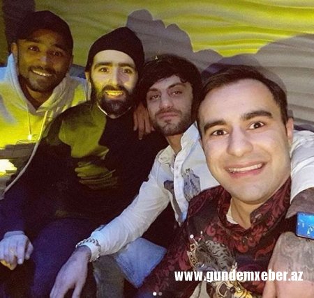 Bakıda fahişəxananı xatırladan gecə klubu – Striptiz, intim mesajlar…– FOTOLAR