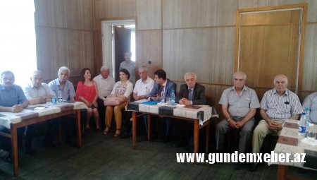 İranlı Mühacirlər Cəmiyyətində “dəyirmi masa”:  Azərbaycan Xalq Cümhuriyyəti və İran