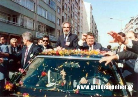 Gəldi, qurdu, getdi - DEMOKRAT ELÇIBƏY