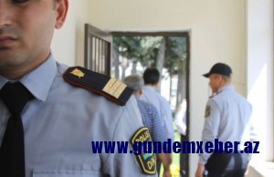Polis borclu qismində axtarışda olan 26 nəfəri saxladı