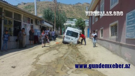 Bakının mərkəzində bir küçənin sakinləri 10 gündür susuz qalıb - foto