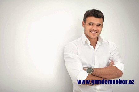 Emin anası ilə illər əvvəl - Foto