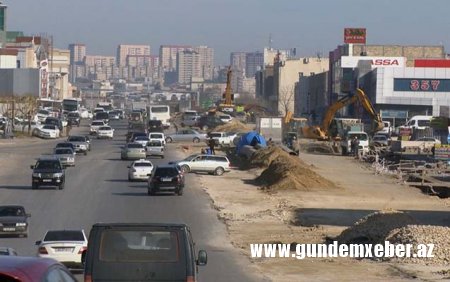 “Babək”də 20 gün əvvəl istifadəyə verilən yol sökülür