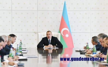 İlham Əliyev nazirləri topladı - FOTOLAR