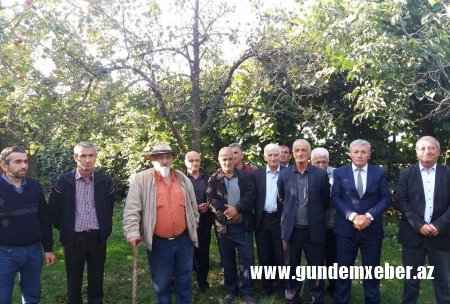 Prezidentin fermer təsərrüfatının inkişafına aid sərəncamlarına qarşı Qax Rayon İcra Başçısının atdığı addımlar təsərrüfatçıların etirazına səbəb oldu. - VİDEO və FOTOLAR 