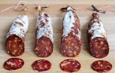 ​Kolbasa məhsulları ilə bağlı ŞOK FAKTLAR: tərkibindəki maddələr dəhşətli xəstəliklər yaradır - Şirkətlər özü də gizlətmir