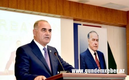 Göyçayda başçı qohumunun harınlamış əməlləri: Ulu öndərin büstü hara aparılıb? - Məktub