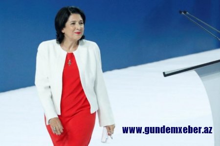 Gürcüstan Prezidenti maaşından imtina edib
