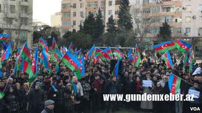 Cəmil Həsənli: Siz bizdən mitinq tələb edirdiniz, Milli Şura da bu mitinqə qərar verdi. Buyurun, indi söz sizindir!