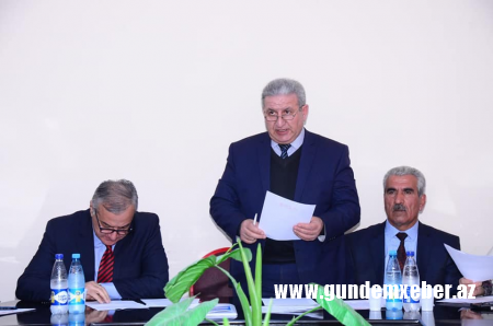 “Xalqa meydanmı oxuyursunuz?”