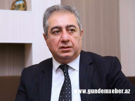 Qubad İbadoğlu 10 milyonuncu sakinə məktub yazdı: “dünyamıza 3000 manata yaxın borcla qədəm qoymusan, qədəmlərin mübarək, bala!”