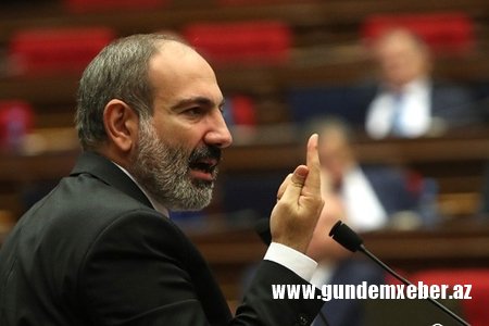 Putinin “qulpsuz çamadan”ı: Ermənistanda nazirliklər azaldı, problemlər artdı