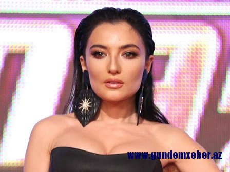 Dilarə Kazımova alt paltarında paylaşım etdi - FOTO