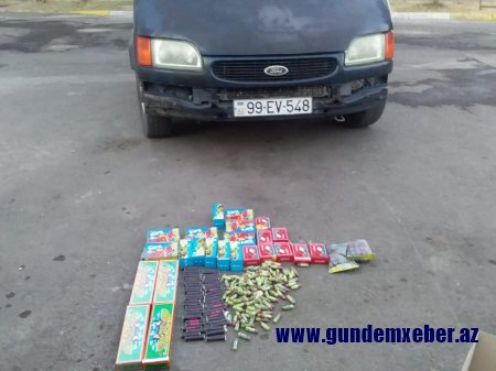 Gürcüstandan gələn "Ford Transit"də pirotexniki vasitələr aşkarlandı