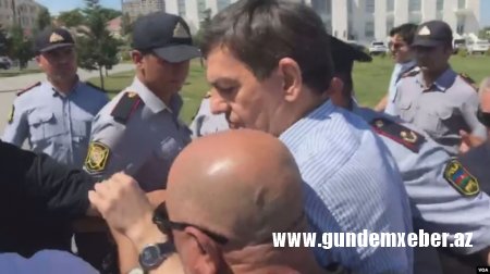 Məhkəmə müxalifət liderinə pasport verilməməsi ilə bağlı iddiaya baxmaqdan imtina edib