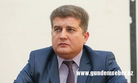 Erkin Qədirli deputat kreslosundan danışdı: “Düymələri də var, irəli-geri gedir…”
