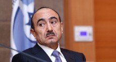 “5-ci kolon” və sapı özümüzdən olan baltalar