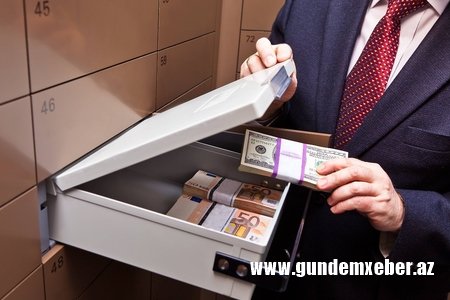 Bağlanan 4 bankda əmanətlərin qaytarılması problemi böyüyür