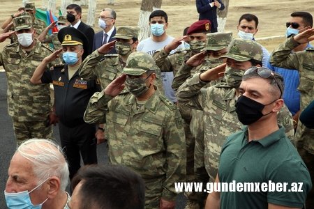Zakir Həsənov şəhid generalla vida mərasimində iştirak edib -Video