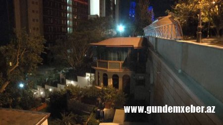 Bakıda “40 pillə” restoranının karantin qaydalarını  pozaraq faliyyət göstərdiyi məlum olub