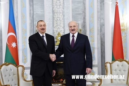 Aleksandr Lukaşenko Prezident İlham Əliyevə zəng edib