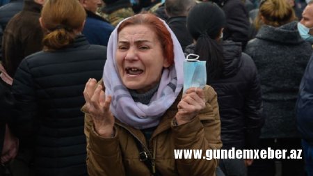 Ermənistanda itkin düşən əsgərlərin valideynləri ayağa qalxdı (FOTOLAR)