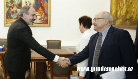 Paşinyan, yoxsa Manukyan: Qapalı qəfəsdə döyüş - GƏLİŞMƏ