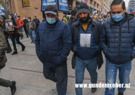Ermənistanda əsgər ailələri aksiya keçirdi