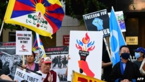 ABŞ tibetlilər və uyğurlara qarşı rəftara görə Çinə təzyiqləri nə üçün artırır?
