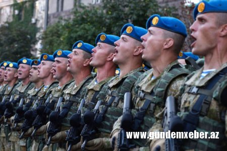 Ukrayna Silahlı Qüvvələrinin ilk qrupu təlim üçün Britaniyaya gedib