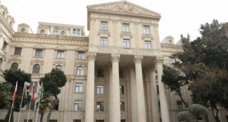 XİN: "Londondakı səfirliyimizə qarşı təxribat törədənlərin məsuliyyətə cəlb ediləcəyini gözləyirik"
