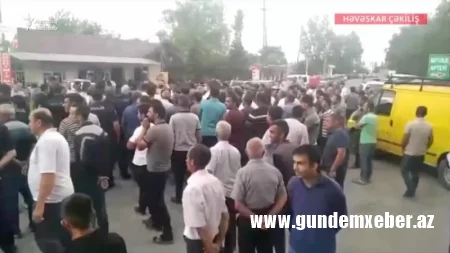 Rusiya ilə sərhəddə beş gündür gözləyən sürücü: 'Hər günü ziyandır'