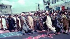 İRAN-MOLLA REJİMİ DİNDARLARDAN DİNDARLARA NECƏ ÖTÜRÜLÜR?