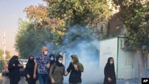 İran etiraz aksiyalarına çağırışlada İnterneti böyük təhlükə kimi görür