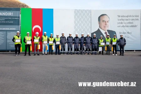 Peşə təhsili üzrə “AzerGold” təqaüdünün qalibləri mükafatlandırılıb