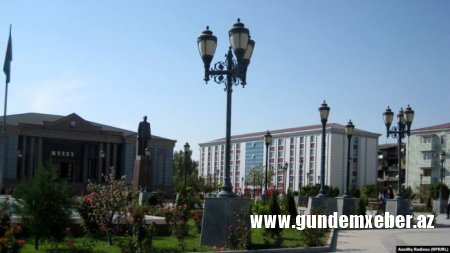 Bahalığa qarşı etiraz: Naxçıvanda Ticarət Mərkəzinin işçiləri aksiya keçirib