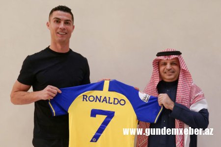 “Ən-Nəsr” gündə 400-ə yaxın Ronaldu forması satır