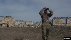 Azərbaycan tərəfi iki hərbiçinin itkin düşdüyünü, Ermənistan isə bir nəfərin saxlanıldığını deyir