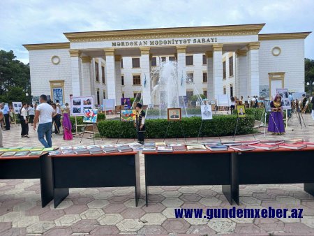 ​Mərdəkan Mədəniyyət Sarayında “Gəncliyimiz gələcəyimizdir” adlı ​ yaradıcılıq müsabiqəsi keçirildi - FOTOLAR