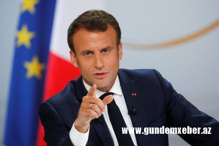 Makron Fransa səfirinin Nigerdə qaldığını təsdiqləyib