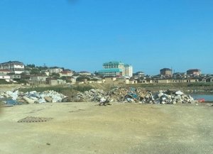 Masazırda gölü doldurub yerində sənədsiz evlər tikənlər kimlərlə anlaşıb? - FOTOLAR