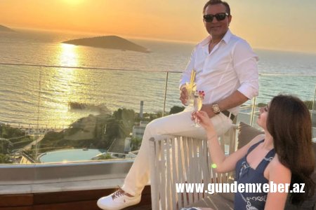 Rafet El Roman özündən 24 yaş kiçik sevgilisi ilə evlənir