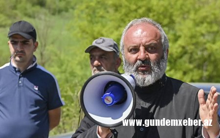 Qalstanyan hamını Paşinyana qarşı mübarizə üçün BU ÜNVANA çağırdı