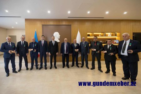 “AzerGold” QSC-də “Tərəqqi” medalına layiq görülmüş əməkdaşlarla görüş keçirilib