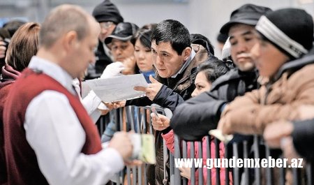Gəldiniz, işlədiniz, qazandınız və getdiniz – Rusiya əcnəbilərlə bağlı qaydaları sərtləşdirdi