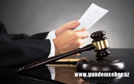 Məhkəmə sevgilisinin gözünü çıxarmaq istəyən şəxsə həbs cəzası verdi