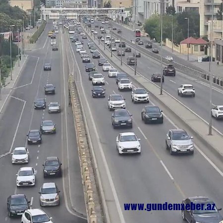 Bakının bəzi yollarında sıxlıq yaranıb